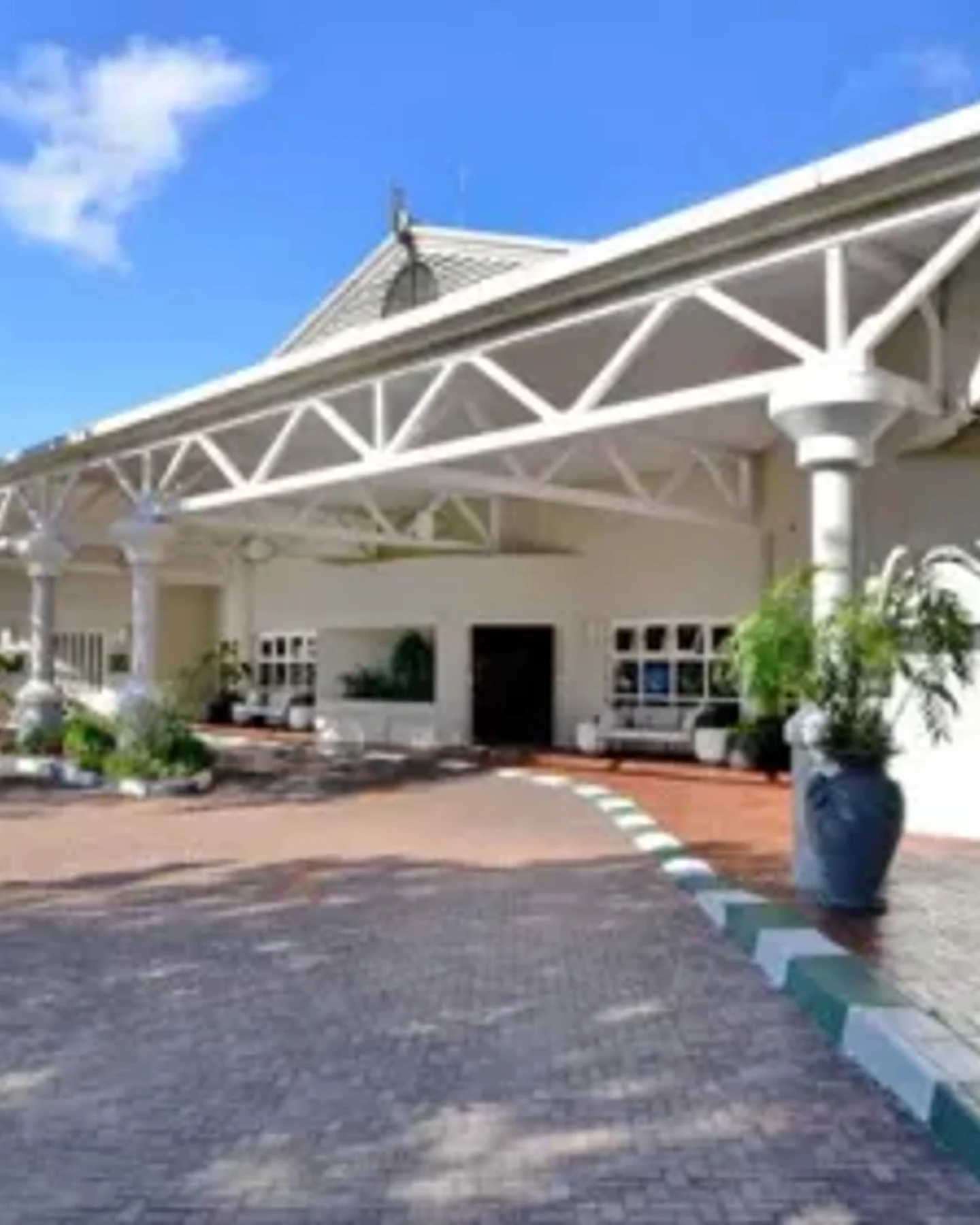 Cresta Lodge Harare — photograph 5
