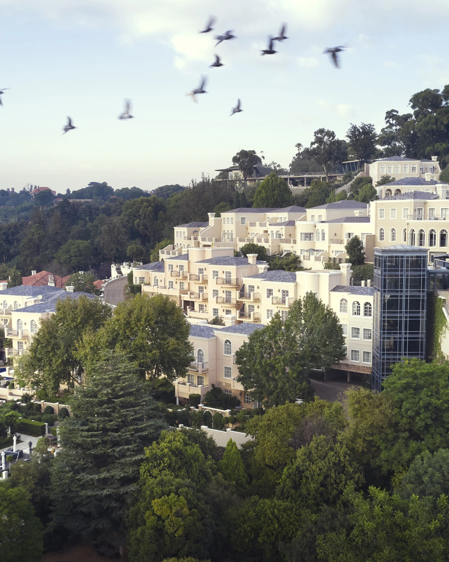 Four Seasons Hotel The Westcliff — photograph 3