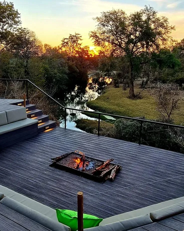 Wallow Lodge — photograph 2